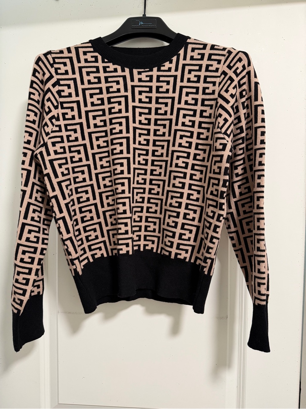 debut Black and tan Geometric Crewneck Sweater